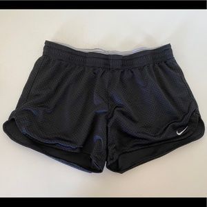 Black Nike Dri-Fit Mesh Workout Shorts size Medium